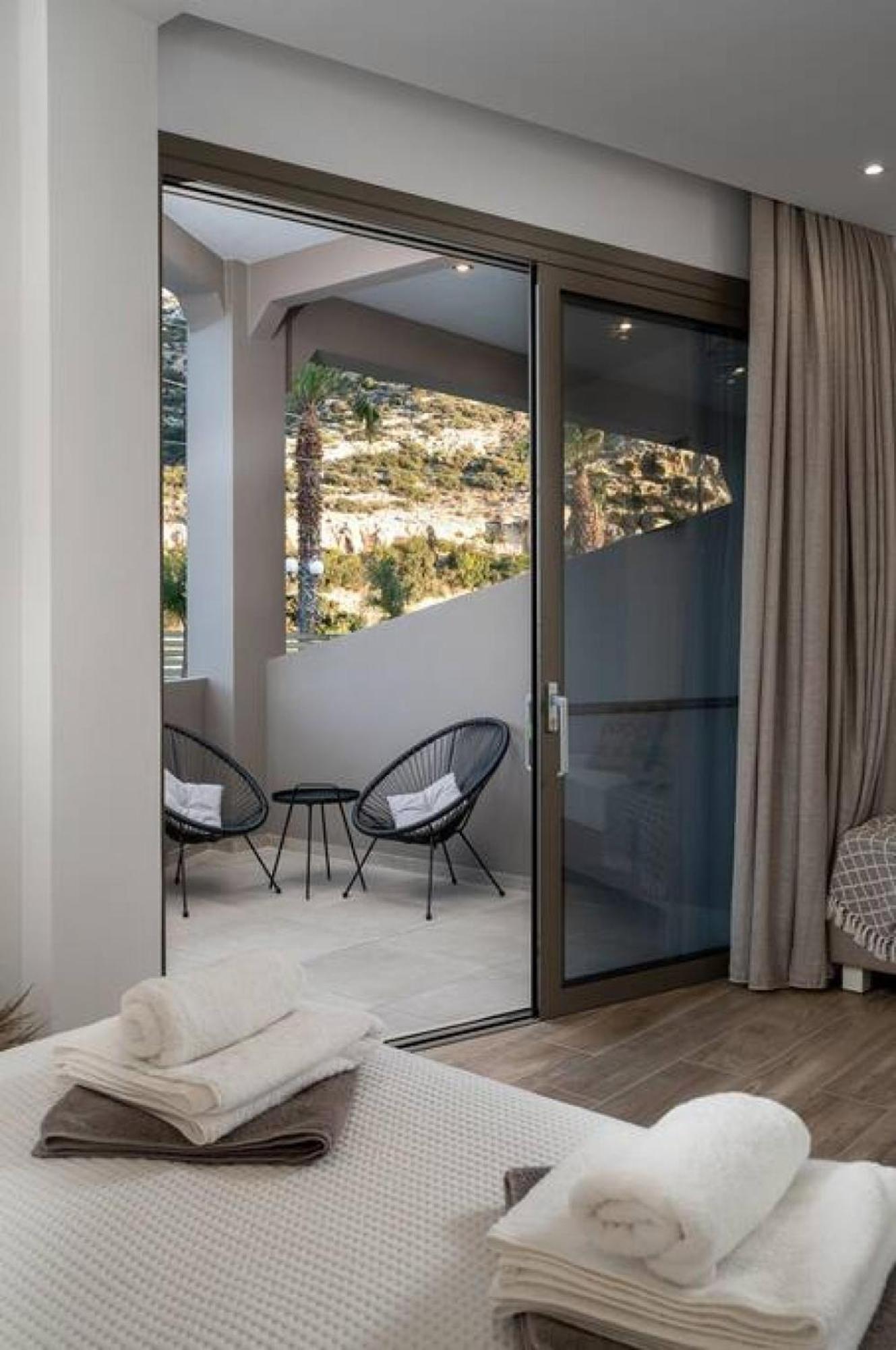 Kayy Apartments 3 In Matala Esterno foto
